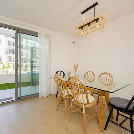 3br Marina Real - Terrace, Pool & Garage Apartment *